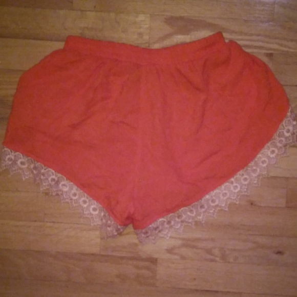 Uk2la orange shorts with lace trimmings - Picture 7 of 8
